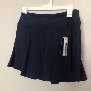 TSLA size Medium new with tags workout skirt